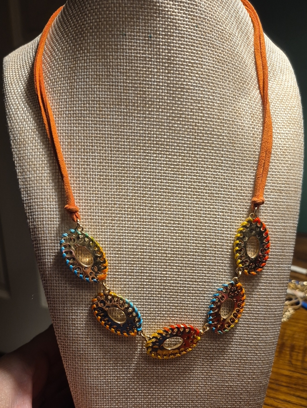 1946 Bohemian Multi-Color Pendant Necklace